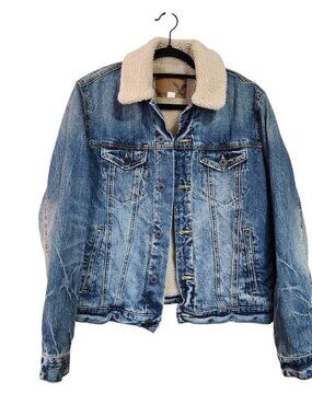 American Eagle Outfitters men's sherpa-lined denim trucker jacket Size M